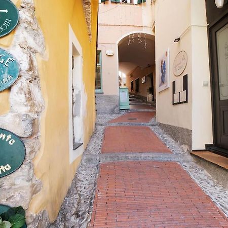Ferienwohnung Casa Della Nonna Teresa Bordighera Exterior foto